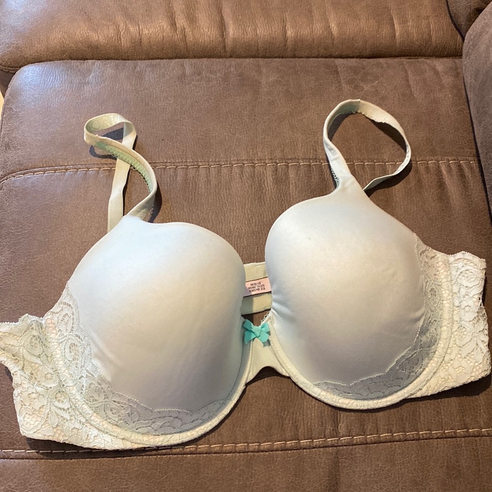 Body by Victoria perfect coverage mint green
